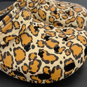 Nwt Disney parks crocs leopard
